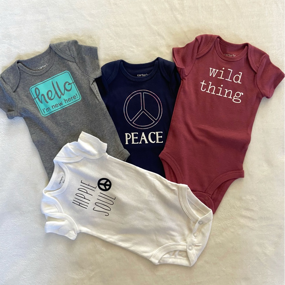 Set Of 4 NEW with graphics Carter's Bodysuit Set - Gray, Navy, Maroon, White